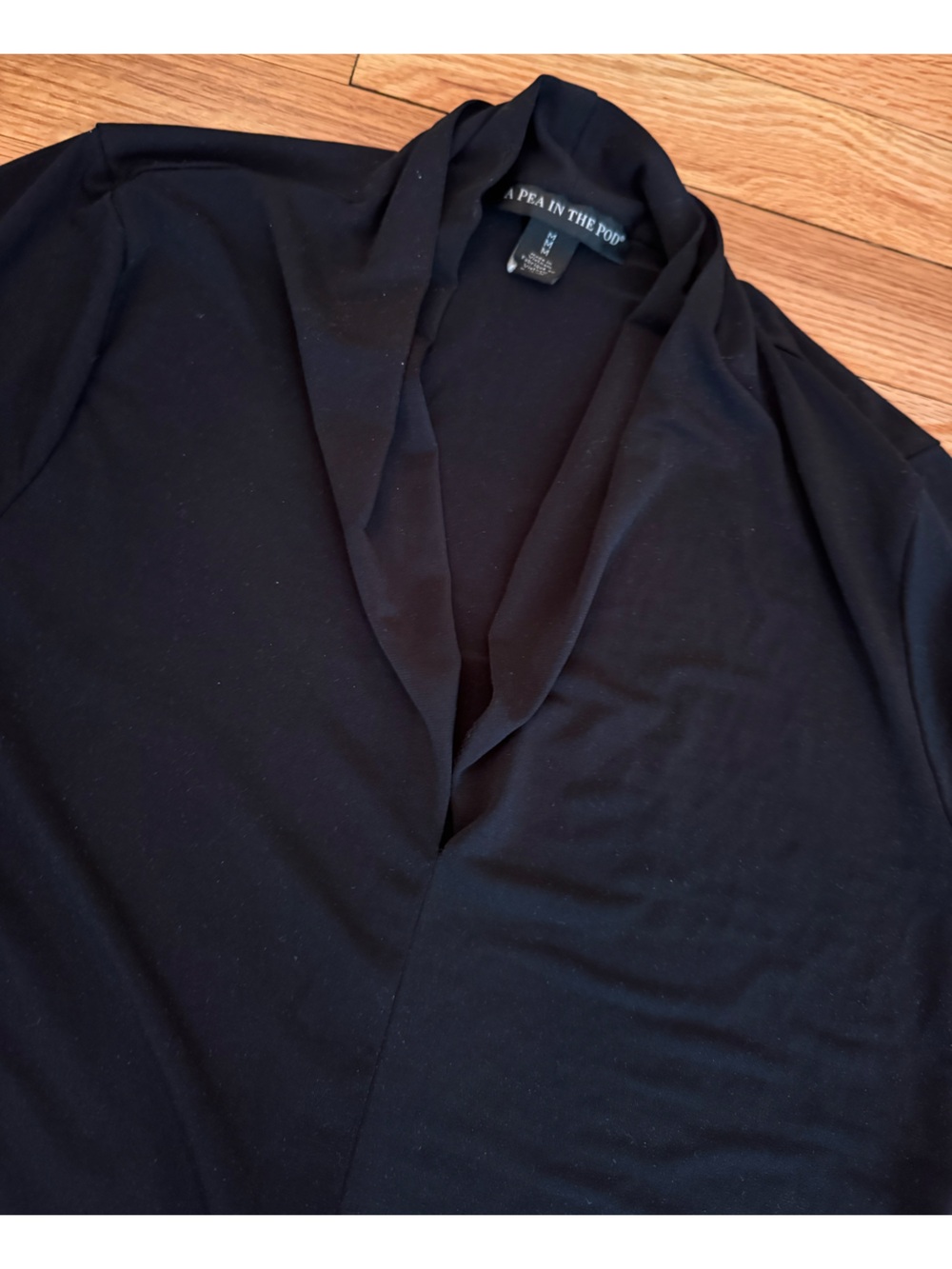 Maternity Medium women’s Black Draped V-Neck Top pea in a pod casual blouse